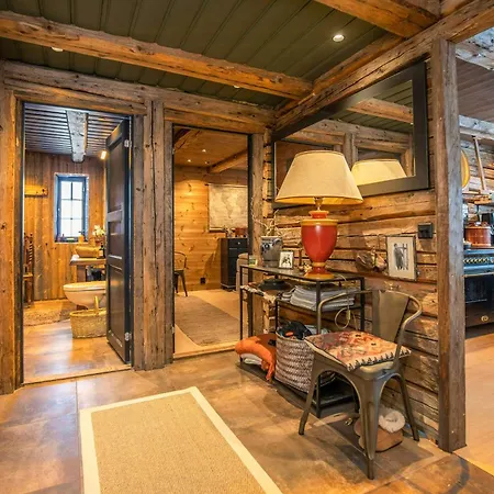 Hébergement de vacances Timber With Stone Fireplace And Fell Views Flesberg